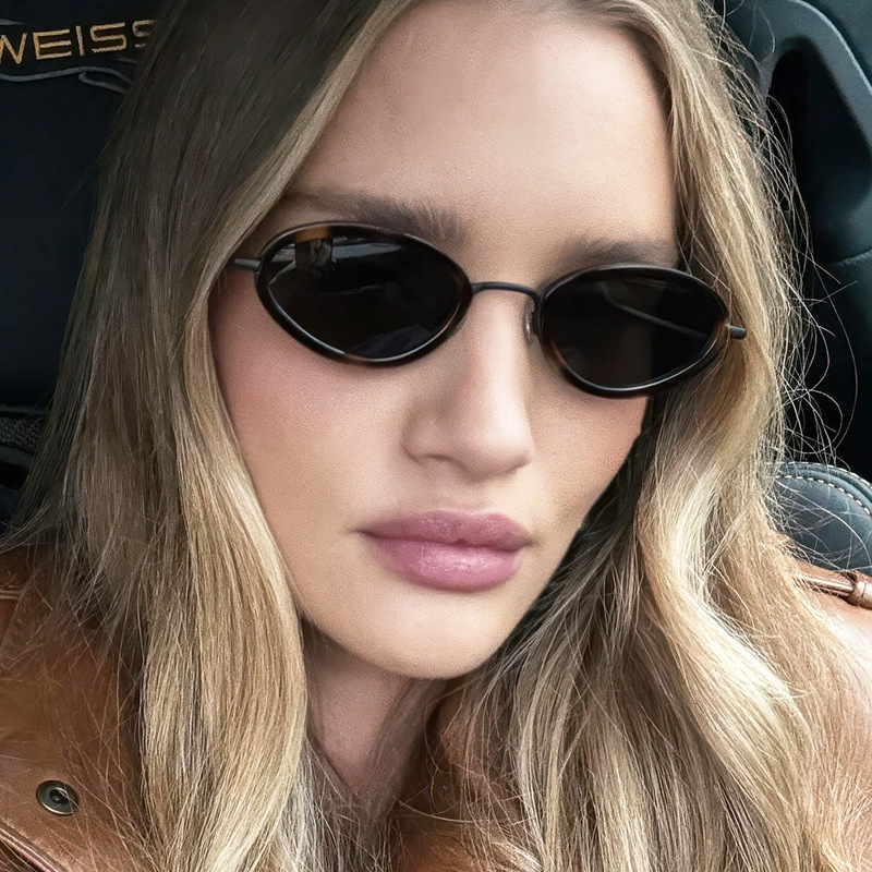 New Stylish Trendy Metal Oval  - Street Fashion Definition ulasan dan harga