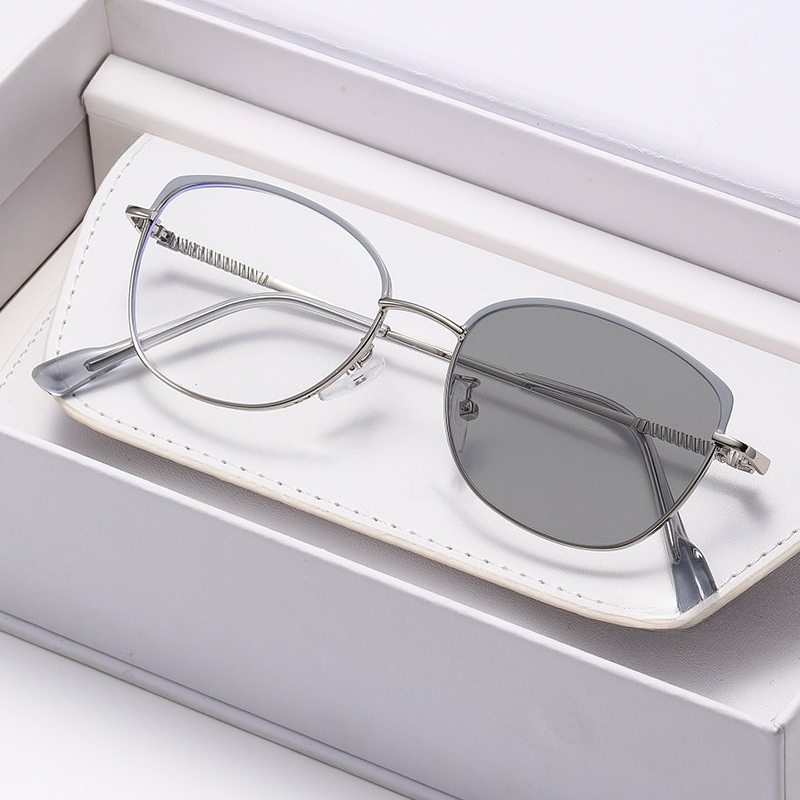 Ultra-lightweight Metal Frame  - Street Fashion Definition ulasan dan harga